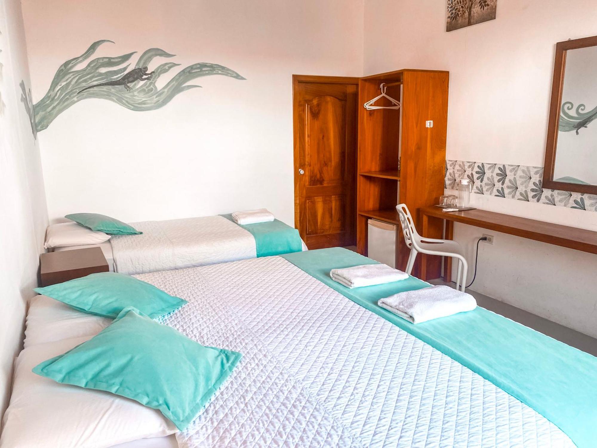 Hotel Coral Blanco With High Speed Internet Starlink And Galapagos Tour Operator Puerto Villamil Exteriér fotografie