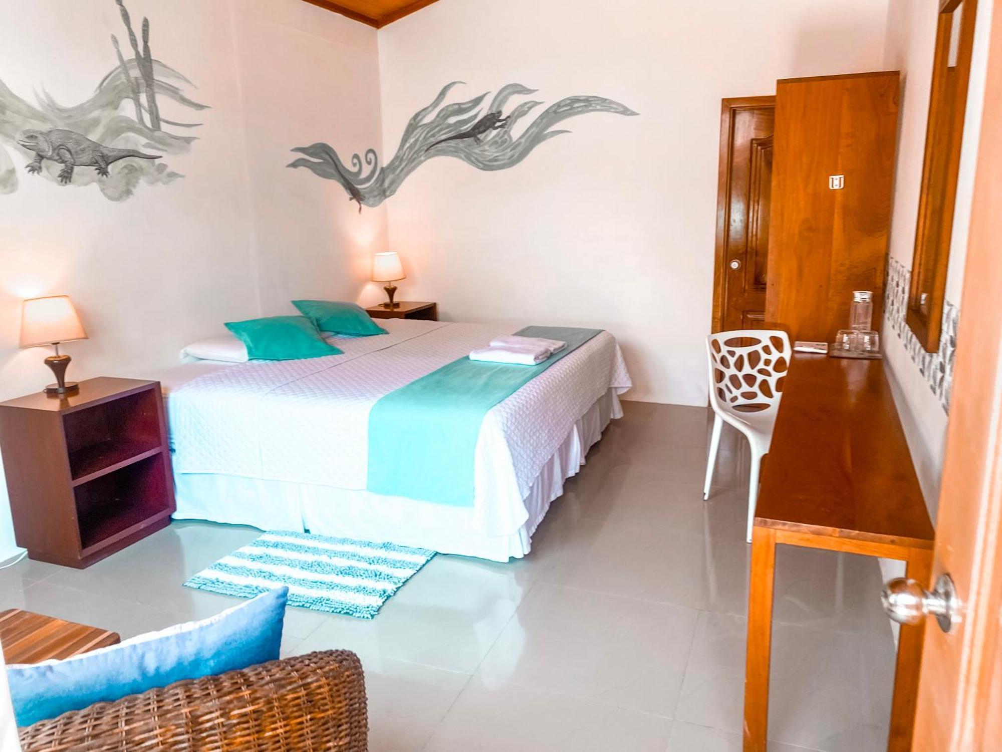 Hotel Coral Blanco With High Speed Internet Starlink And Galapagos Tour Operator Puerto Villamil Exteriér fotografie